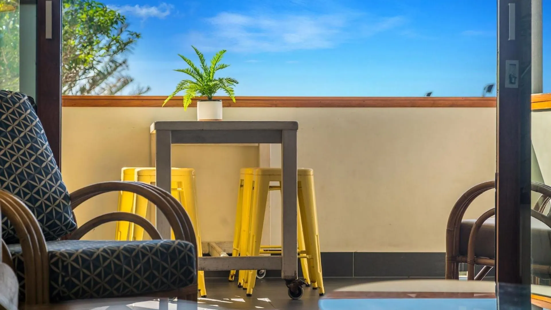 A Perfect Stay - Quiksilver Apartments The Pass Byron Bay